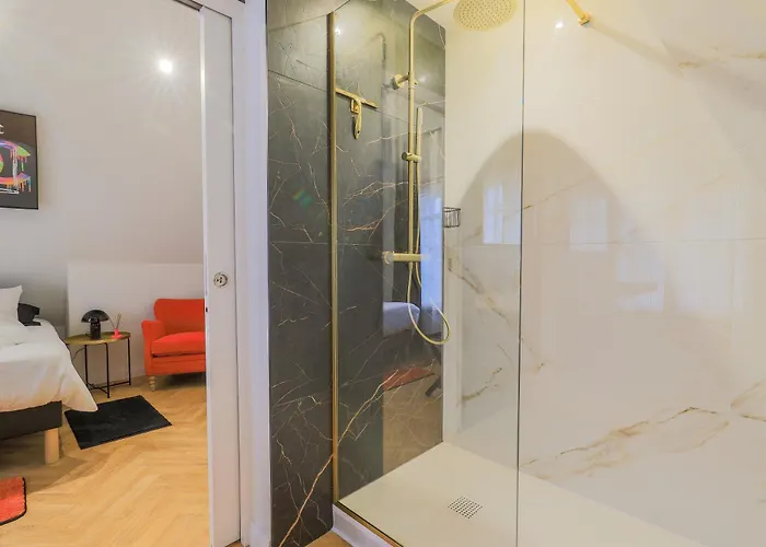 Duplex Coloré 6 Personnes Place Des Héros - Vue Beffroi - Centre Appartamento